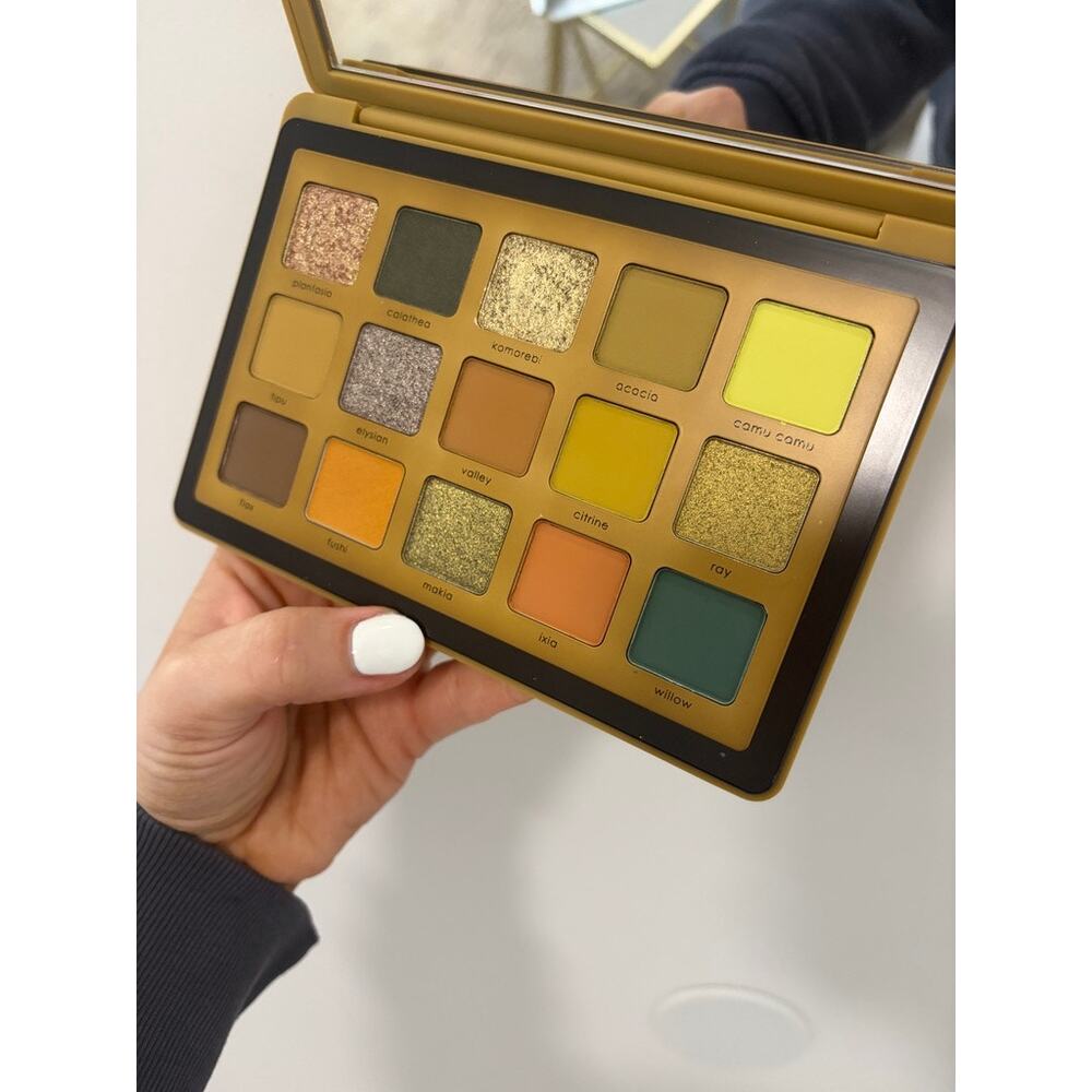 Natasha Denona Yucca Eyeshadow Palette - Picture 4 of 4